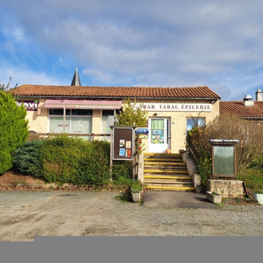  Mathieu CHAMARD - Agence BIEN CHEZ SOI : Commercial | SAINT-MAIXENT-L'ECOLE (79400) | 241 m2 | 117 000 € 