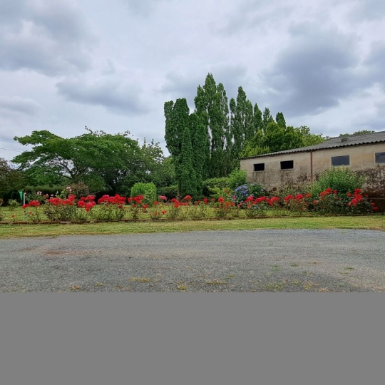  Mathieu CHAMARD - Agence BIEN CHEZ SOI : Domain / Estate | MAZIERES-EN-GATINE (79310) | 130 m2 | 177 000 € 
