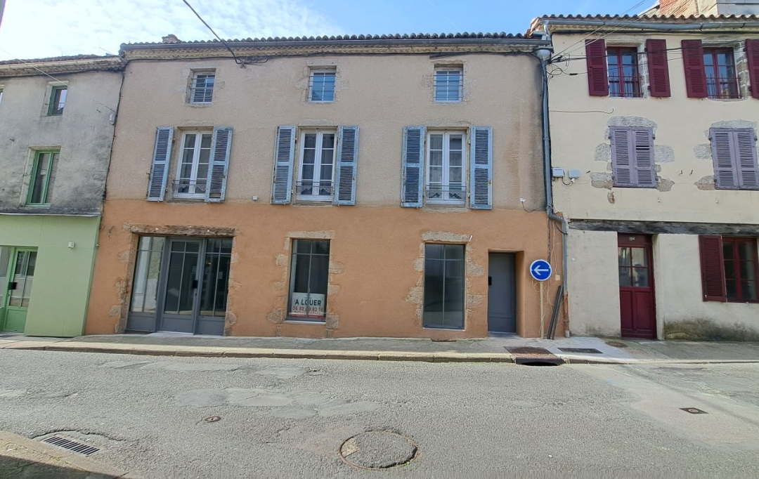 Mathieu CHAMARD - Agence BIEN CHEZ SOI : Office | PARTHENAY (79200) | 72 m2 | 584 € 