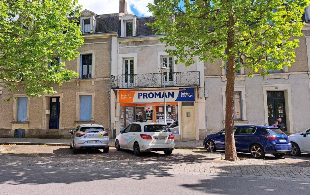 Mathieu CHAMARD - Agence BIEN CHEZ SOI : Office | PARTHENAY (79200) | 91 m2 | 660 € 