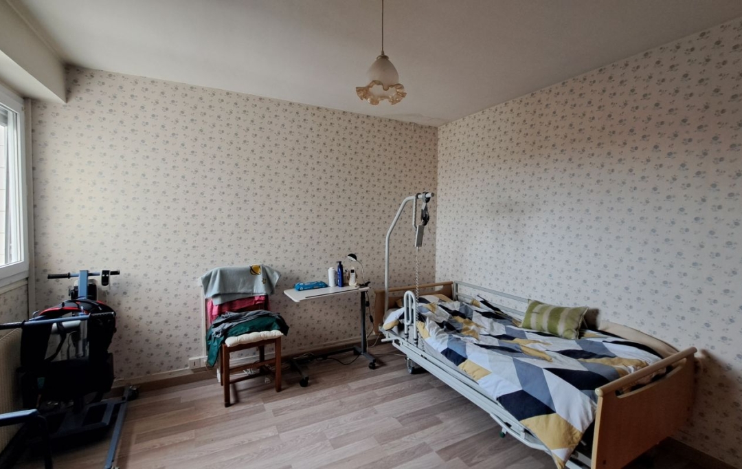 Mathieu CHAMARD - Agence BIEN CHEZ SOI : Apartment | PARTHENAY (79200) | 80 m2 | 75 000 € 