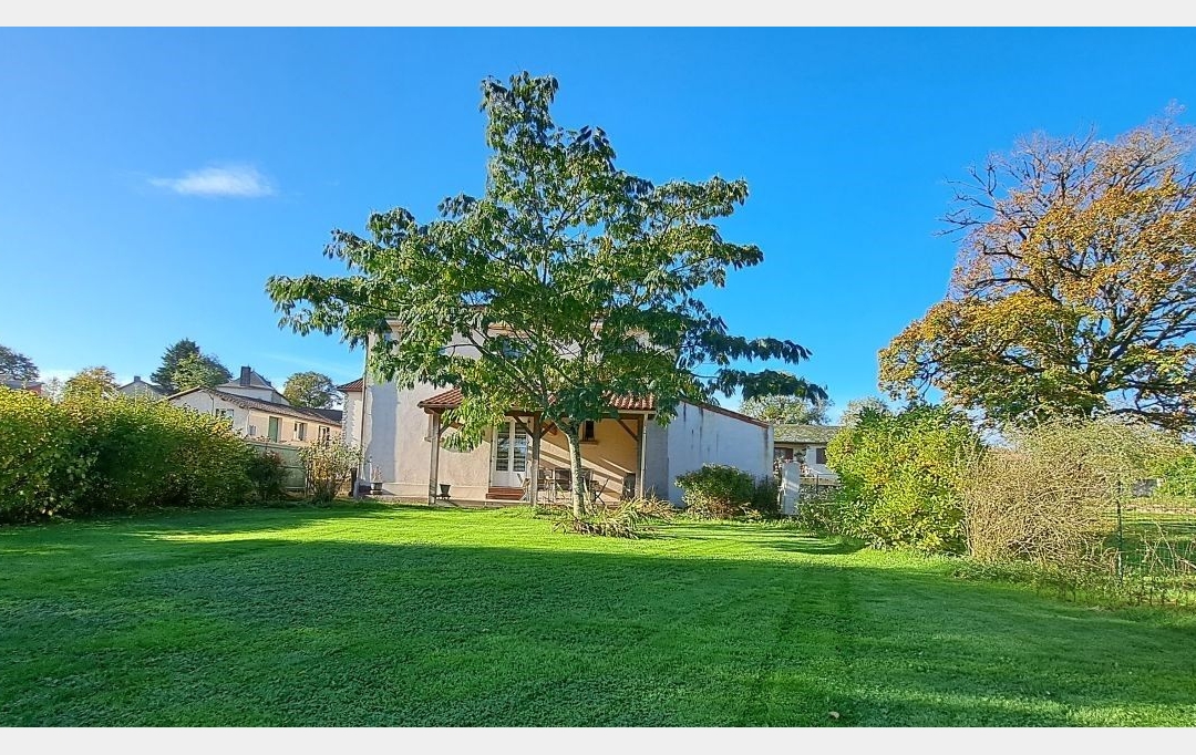 Mathieu CHAMARD - Agence BIEN CHEZ SOI : House | VERRUYES (79310) | 137 m2 | 167 000 € 