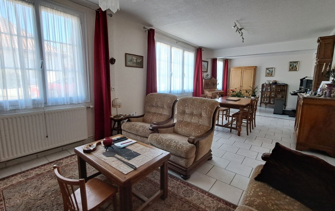 Mathieu CHAMARD - Agence BIEN CHEZ SOI : House | VERRUYES (79310) | 137 m2 | 167 000 € 