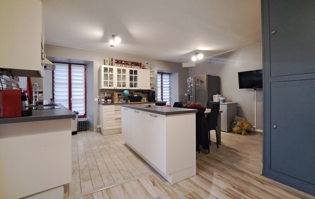 Mathieu CHAMARD - Agence BIEN CHEZ SOI : Apartment | PARTHENAY (79200) | 137 m2 | 100 000 € 