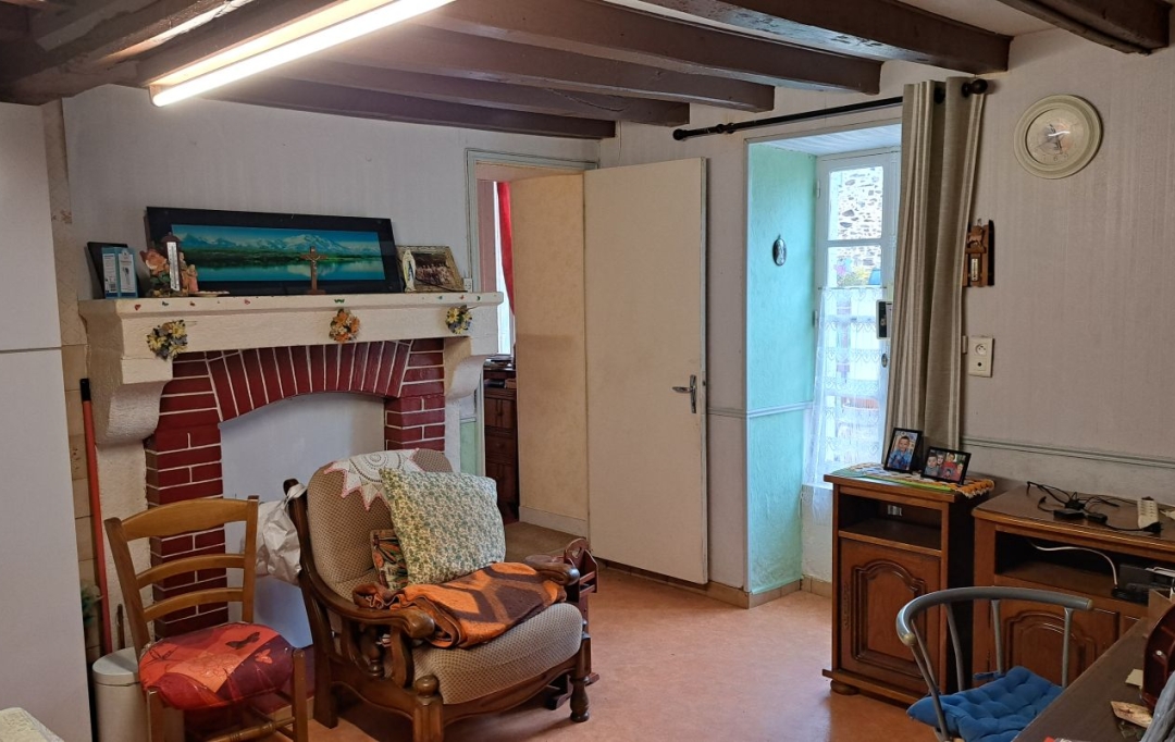 Mathieu CHAMARD - Agence BIEN CHEZ SOI : House | VOUHE (79310) | 81 m2 | 100 000 € 