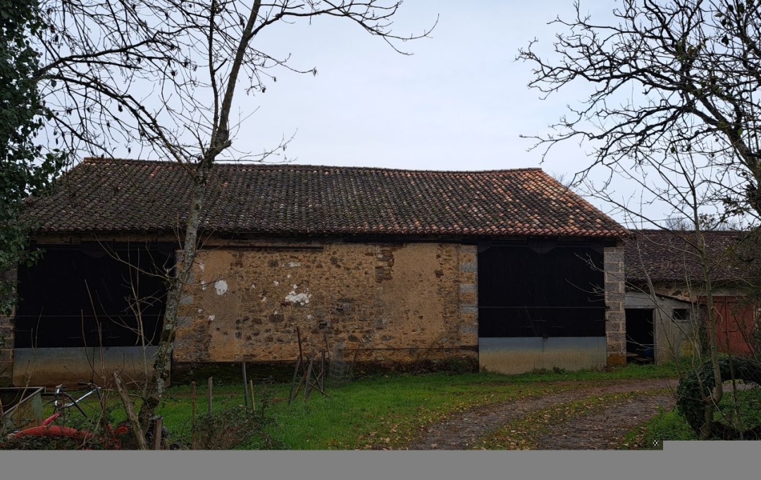 Mathieu CHAMARD - Agence BIEN CHEZ SOI : House | VOUHE (79310) | 81 m2 | 100 000 € 