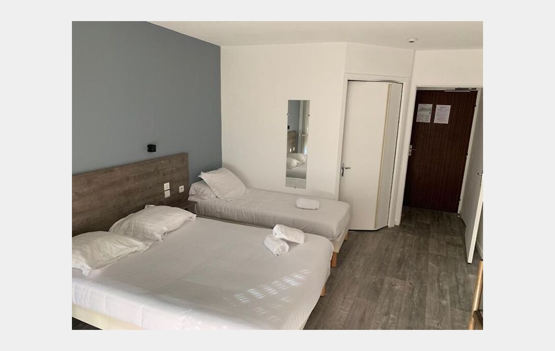 Mathieu CHAMARD - Agence BIEN CHEZ SOI : Immeuble | PARTHENAY (79200) | 1 525 m2 | 800 000 € 